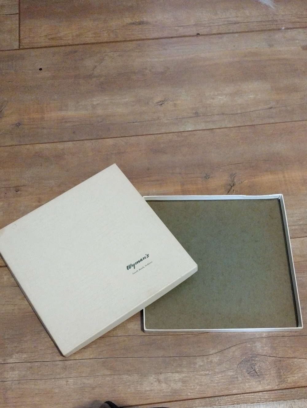 Vintage Box Collection - Picture 8 of 10